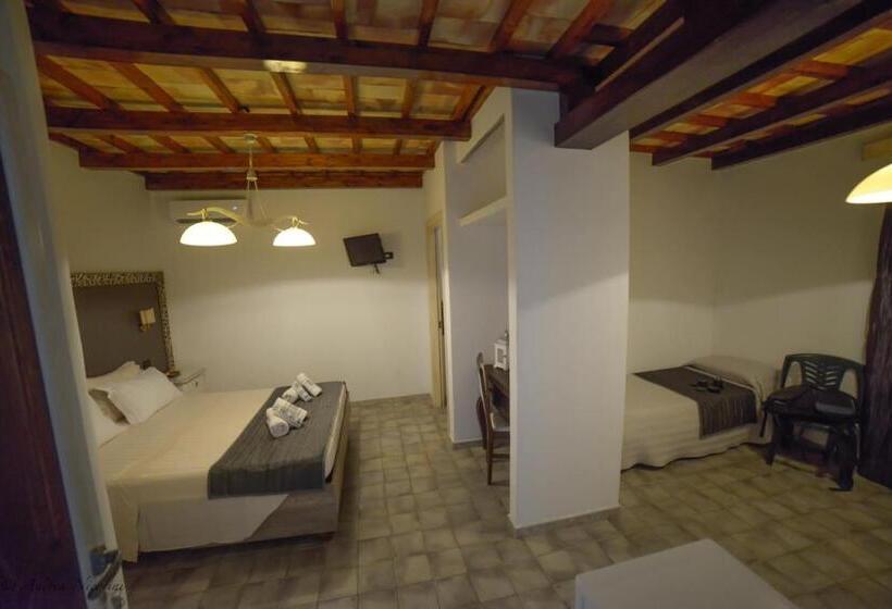 اتاق استاندارد سه نفره, Vicolo Del Porto