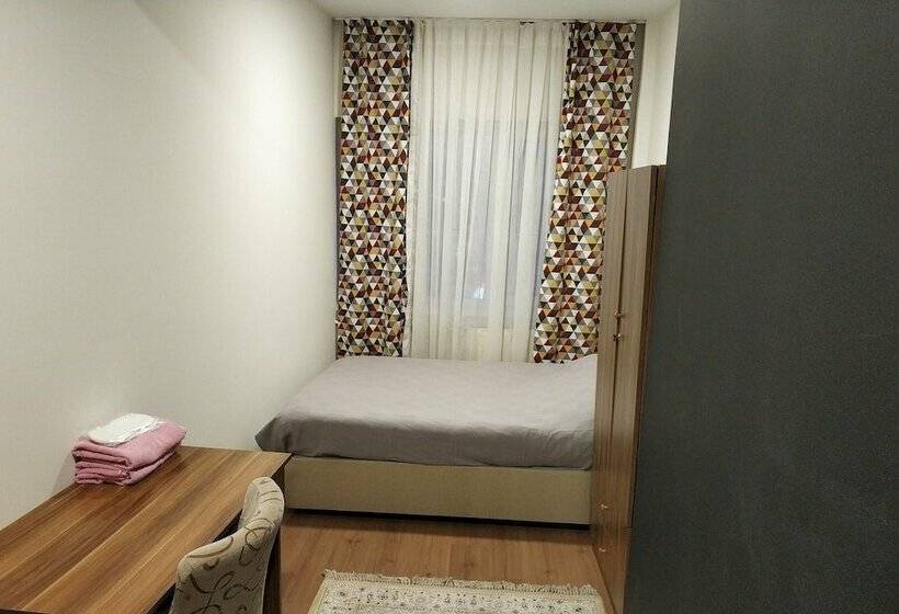 اتاق استاندارد با چشم‌انداز شهر, Bulvar Hostel