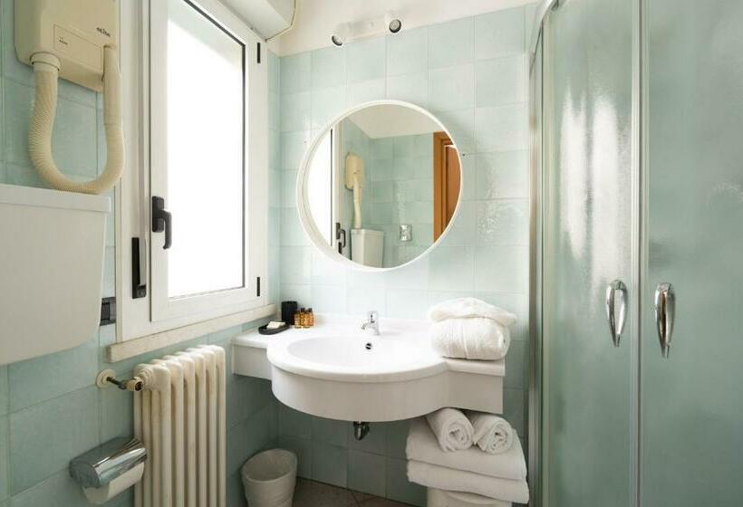 اتاق استاندارد, Adriatica Con Piscina