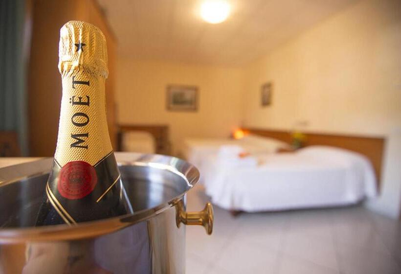 اتاق استاندارد سه نفره, Albergo La Principessa