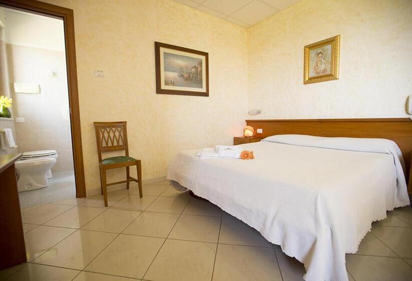 اتاق استاندارد سه نفره, Albergo La Principessa