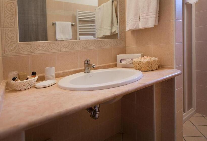 اتاق استاندارد با تراس, Livia