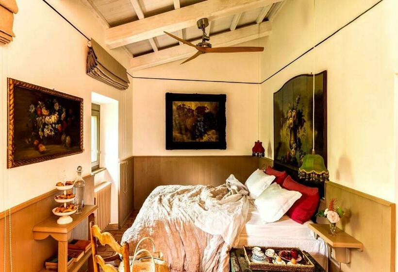 سوییت با چشم‌انداز باغ, Corte Della Maesta Antica Residenza