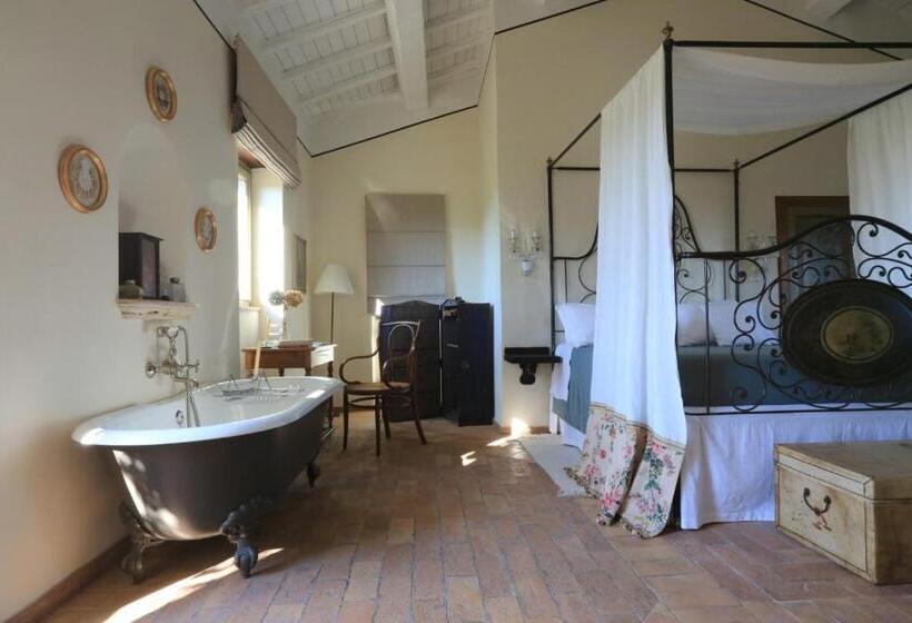 سوئیت با بالکن, Corte Della Maesta Antica Residenza