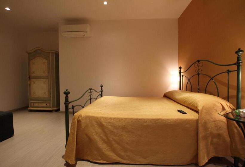 اتاق استاندارد سه نفره, La Suite Del Faro
