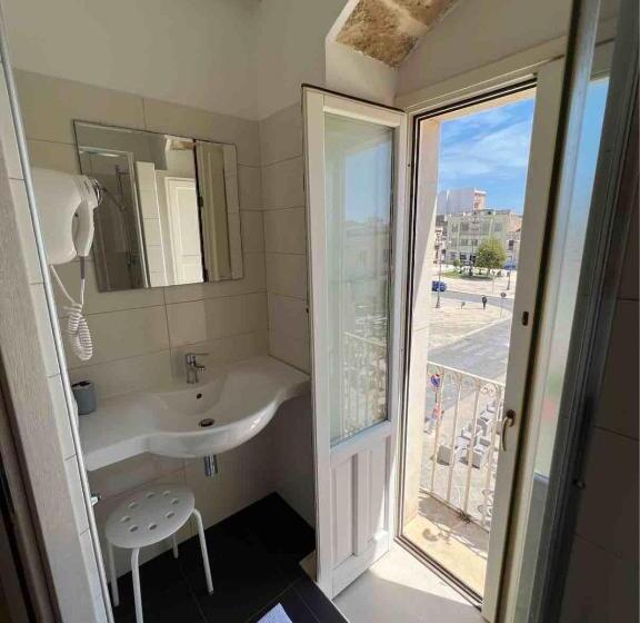 デラックスルーム, Plaza Rooms