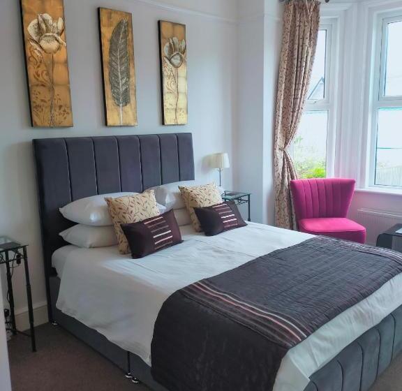 اتاق استاندارد با تخت بزرگ, The Groveside Guest House