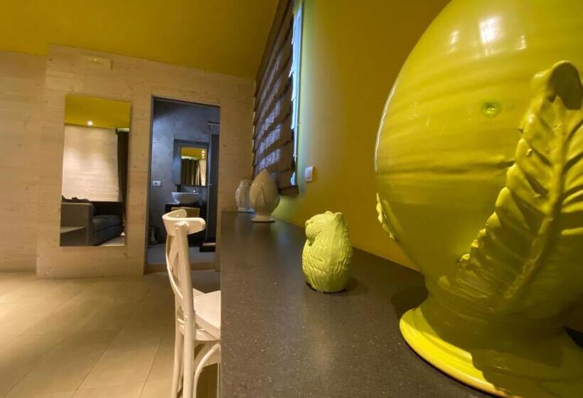 اتاق استاندارد با بالکن, Tonnoconte Relais & Restaurant