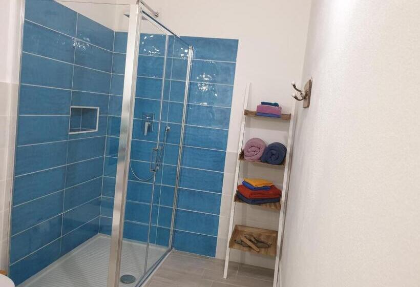 اتاق سوپریور سه تخته, Torremana