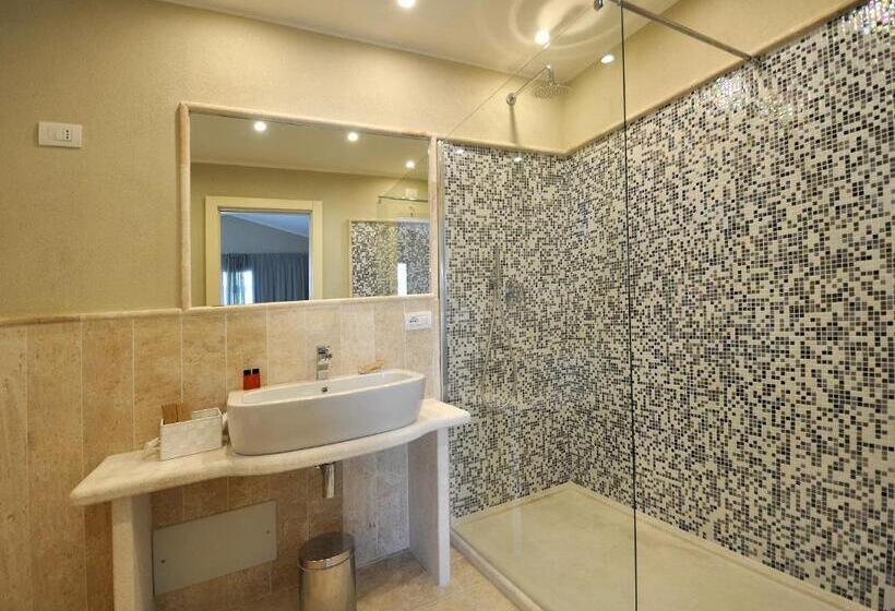Standard Triple Room with Terrace, Domu Noa
