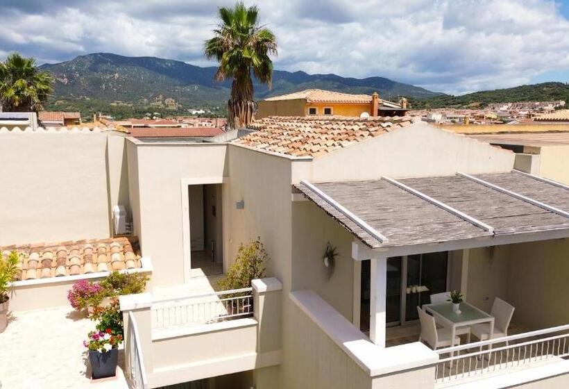 Standard Triple Room with Terrace, Domu Noa