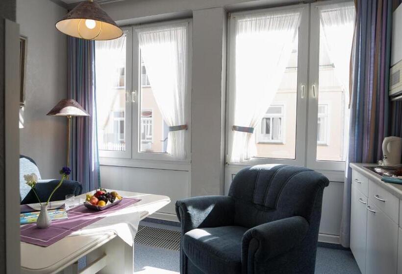 استودیوی استاندارد, S Haus Waterkant & Strandvilla Eils