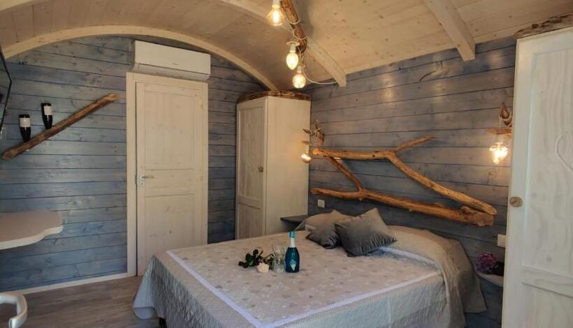 اتاق استاندارد با تخت بزرگ, Il Giardino Dei Flintstones B&b