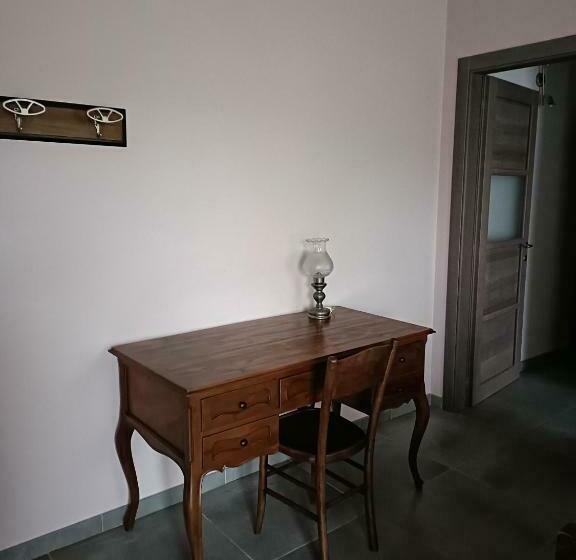اتاق استاندارد, Rosatea B&b