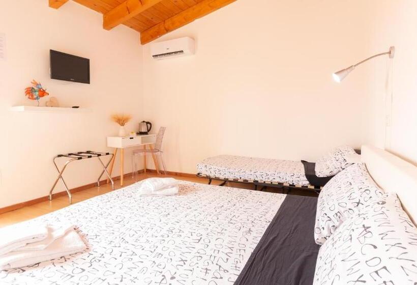 标准间带游泳池, Spapparra B&b