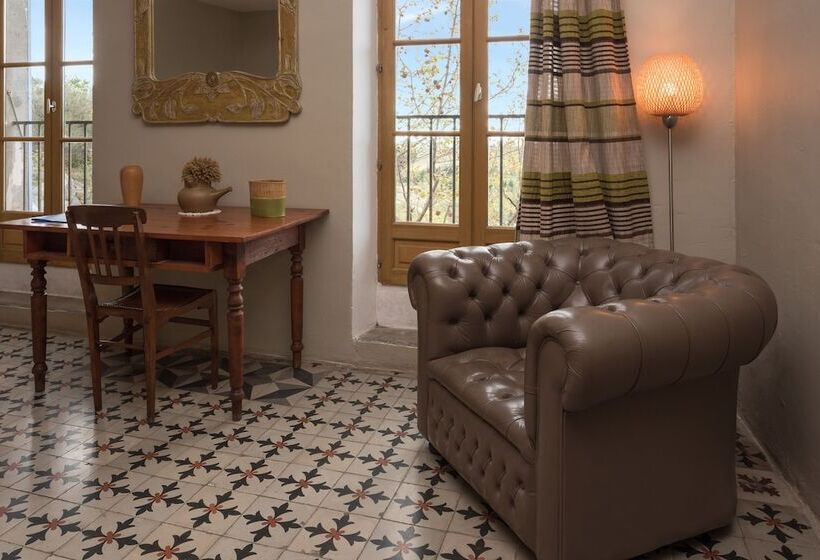 سوییت خانوادگی, Le Relais De Tamaroque
