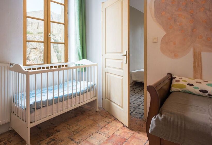 سوییت خانوادگی, Le Relais De Tamaroque