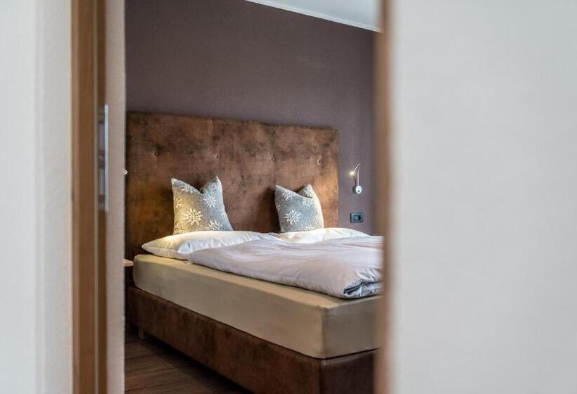 آپارتمان 1 خوابه با چشم‌انداز, Chalet Kristall   Dolomites Garden Chalet