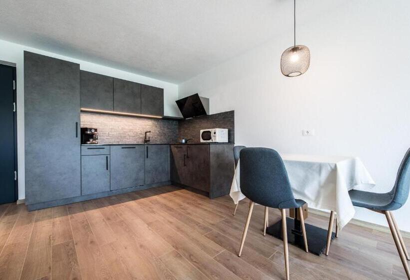 1 Bedroom Penthouse Apartment, Chalet Kristall   Dolomites Garden Chalet