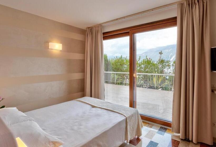 اتاق راحتی سه تخته, Riviera Panoramic Green Resort