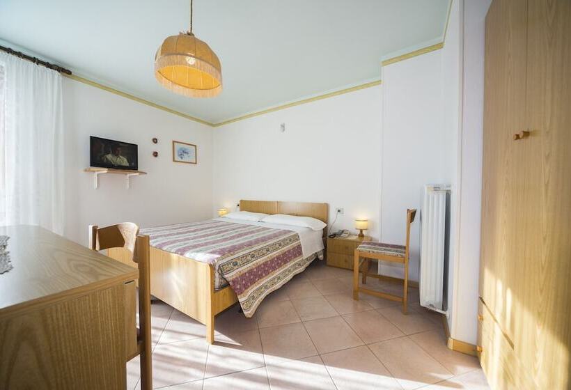 Classic room with balcony, Trentino