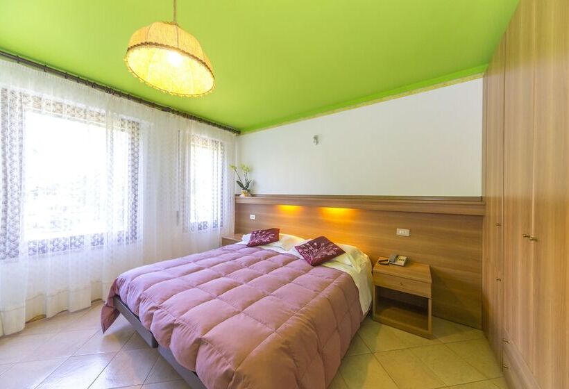 اتاق کلاسیک چهارنفره, Trentino