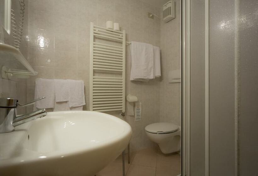 اتاق کلاسیک چهارنفره, Trentino