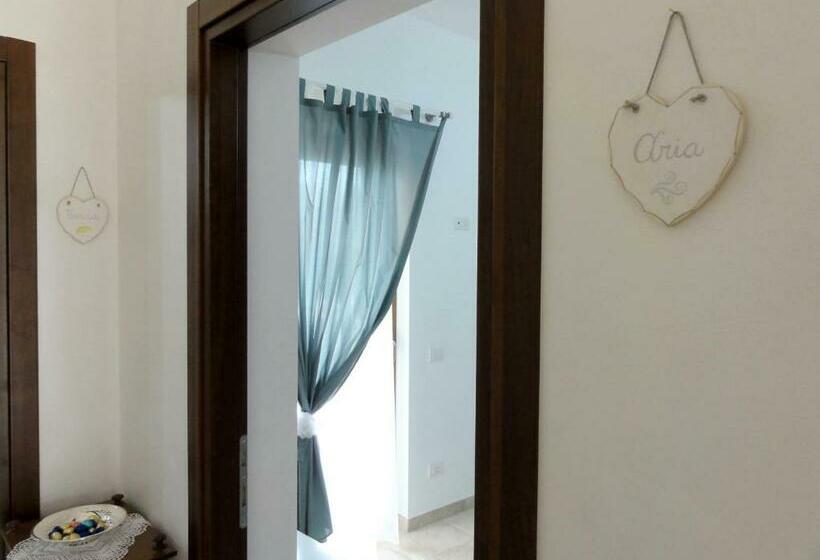 اتاق استاندارد سه نفره, Ape Rossa