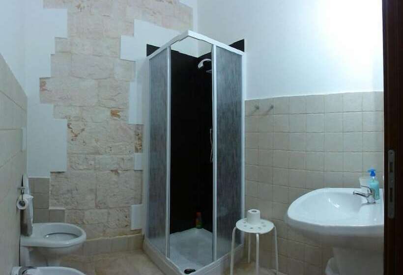 اتاق استاندارد چهار تخته, Ape Rossa