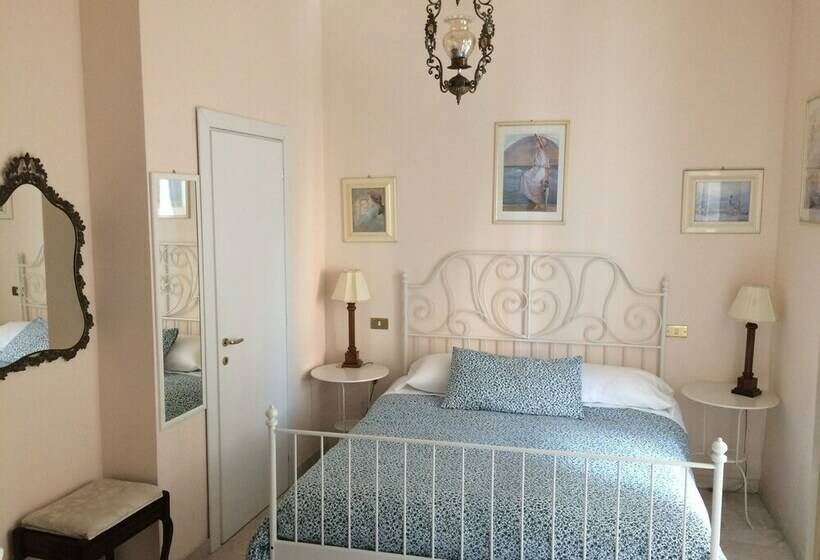 اتاق استاندارد سه نفره, Borgo Antico Santa Lucia