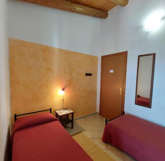 家庭间, Cloris Guest House