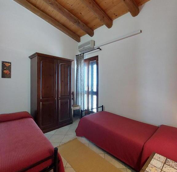 家庭间, Cloris Guest House