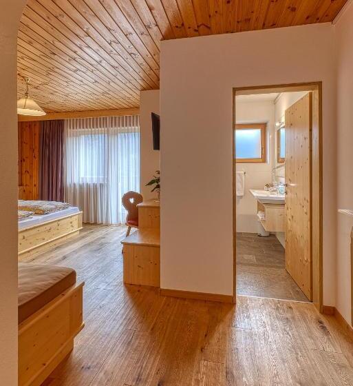 اتاق استاندارد با بالکن, Garni Appartments Helvetia
