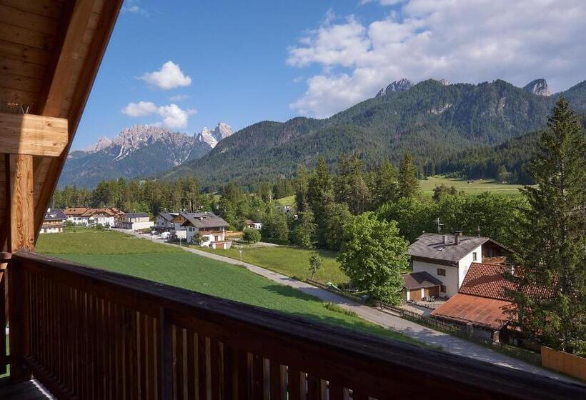 اتاق استاندارد با بالکن, Garni Appartments Helvetia