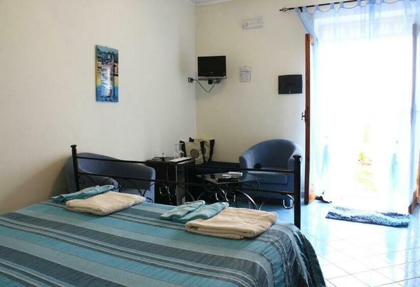 اتاق استاندارد با چشم‌اندازهای پانوراما, Bed And Breakfast Nefer