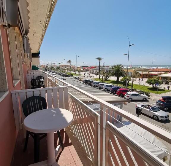 Triple Room Sea View, Milani