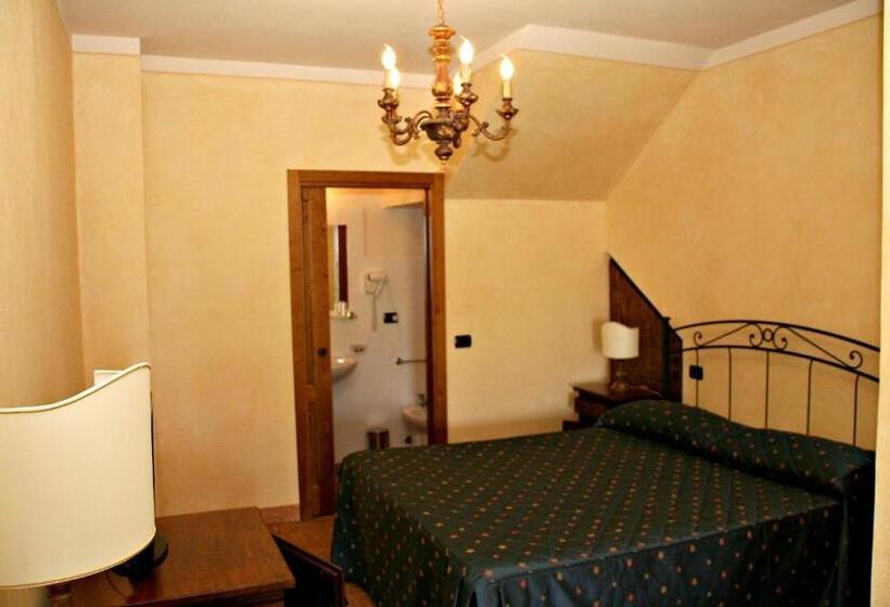 اتاق اکونومی, Villa Rinalducci