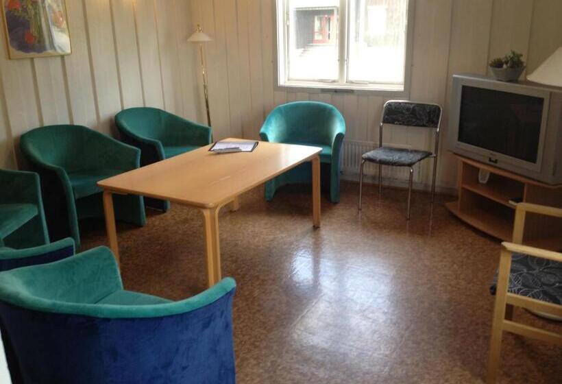 اتاق استاندارد با سرویس بهداشتی مشترک, Källviken Semesterby