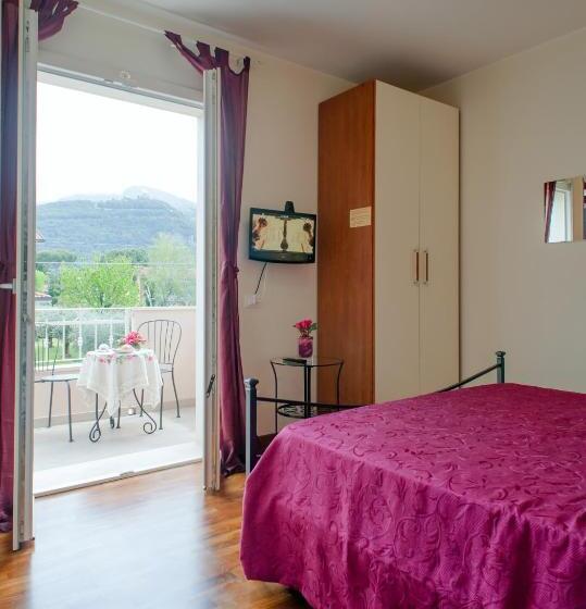 اتاق استاندارد, B&b Alle Tre Rose