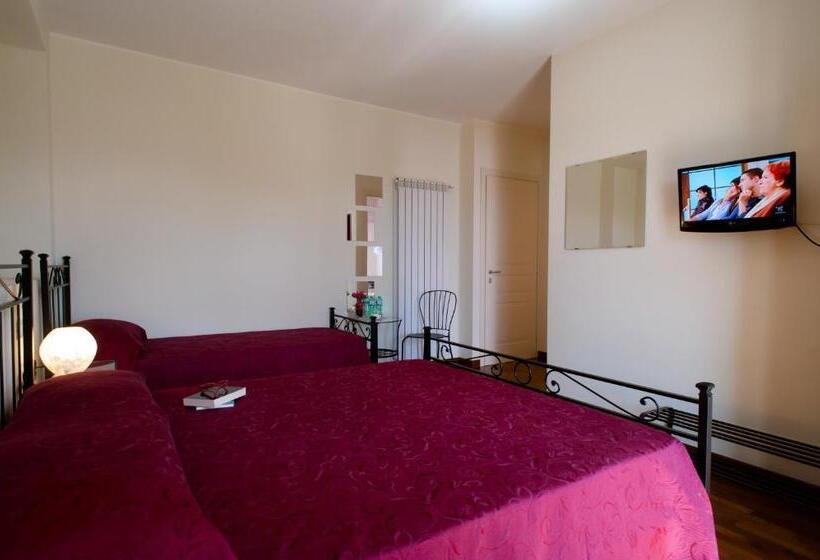 اتاق استاندارد سه نفره, B&b Alle Tre Rose