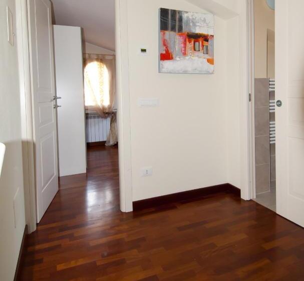 سوئیت خانواده 2 خوابه, B&b Alle Tre Rose