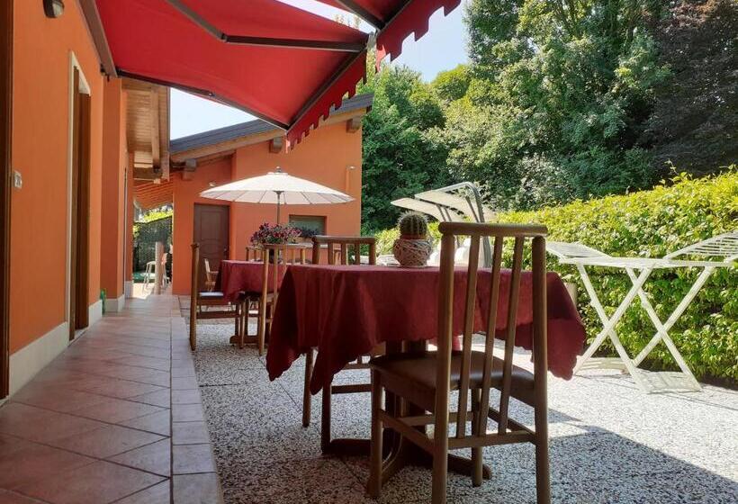 اتاق سوپریور چهار تخته, B&b Casa Di Chiara