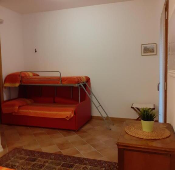 اتاق راحتی سه تخته, B&b Casa Di Chiara