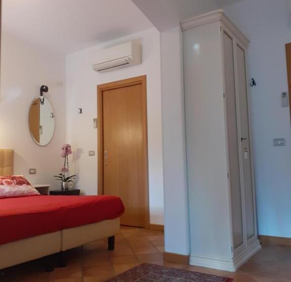 اتاق راحتی سه تخته, B&b Casa Di Chiara