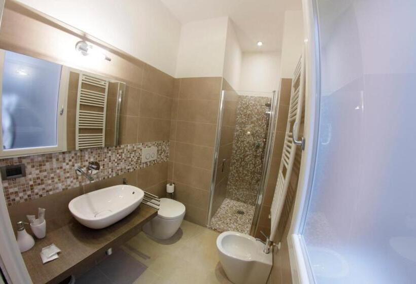 اتاق راحتی سه تخته, B&b Chez Moi