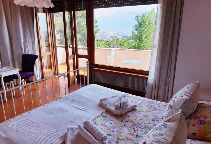 اتاق سوپریور با چشم‌انداز دریا و بالکن, B&b Il Giardino Di Villa Anna