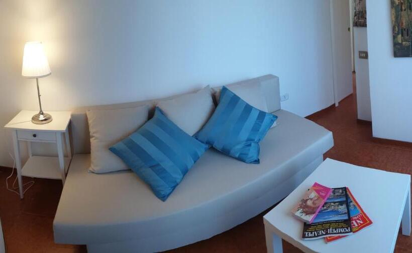 سوئیت جونیور با چشم‌انداز باغ, B&b Il Giardino Di Villa Anna