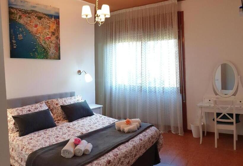 سوئیت جونیور با چشم‌انداز باغ, B&b Il Giardino Di Villa Anna