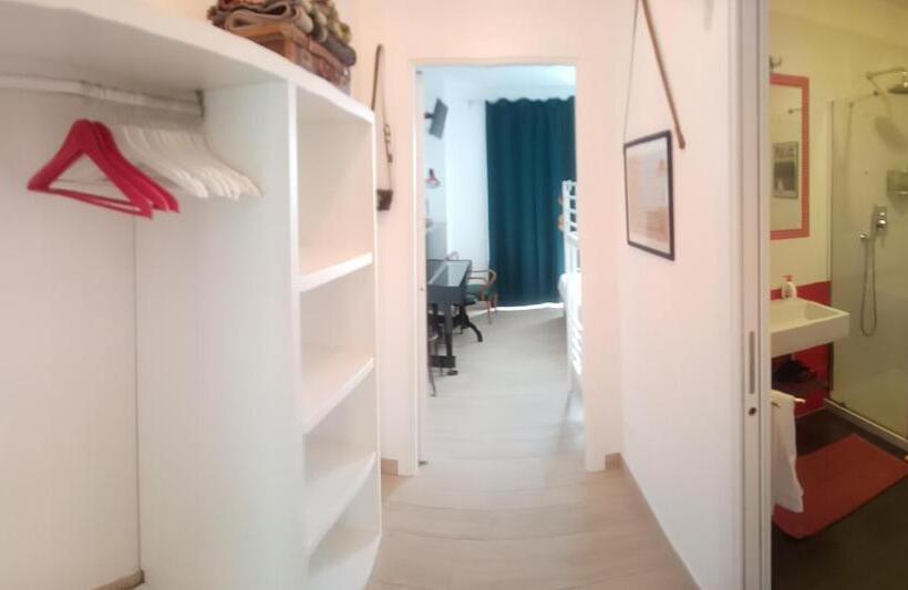 اتاق استاندارد چهار تخته, Domus Petrae   Ripatransone