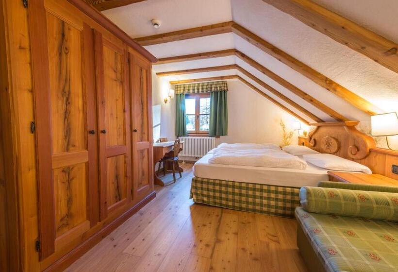 اتاق لوکس, Rifugio Lago Nambino